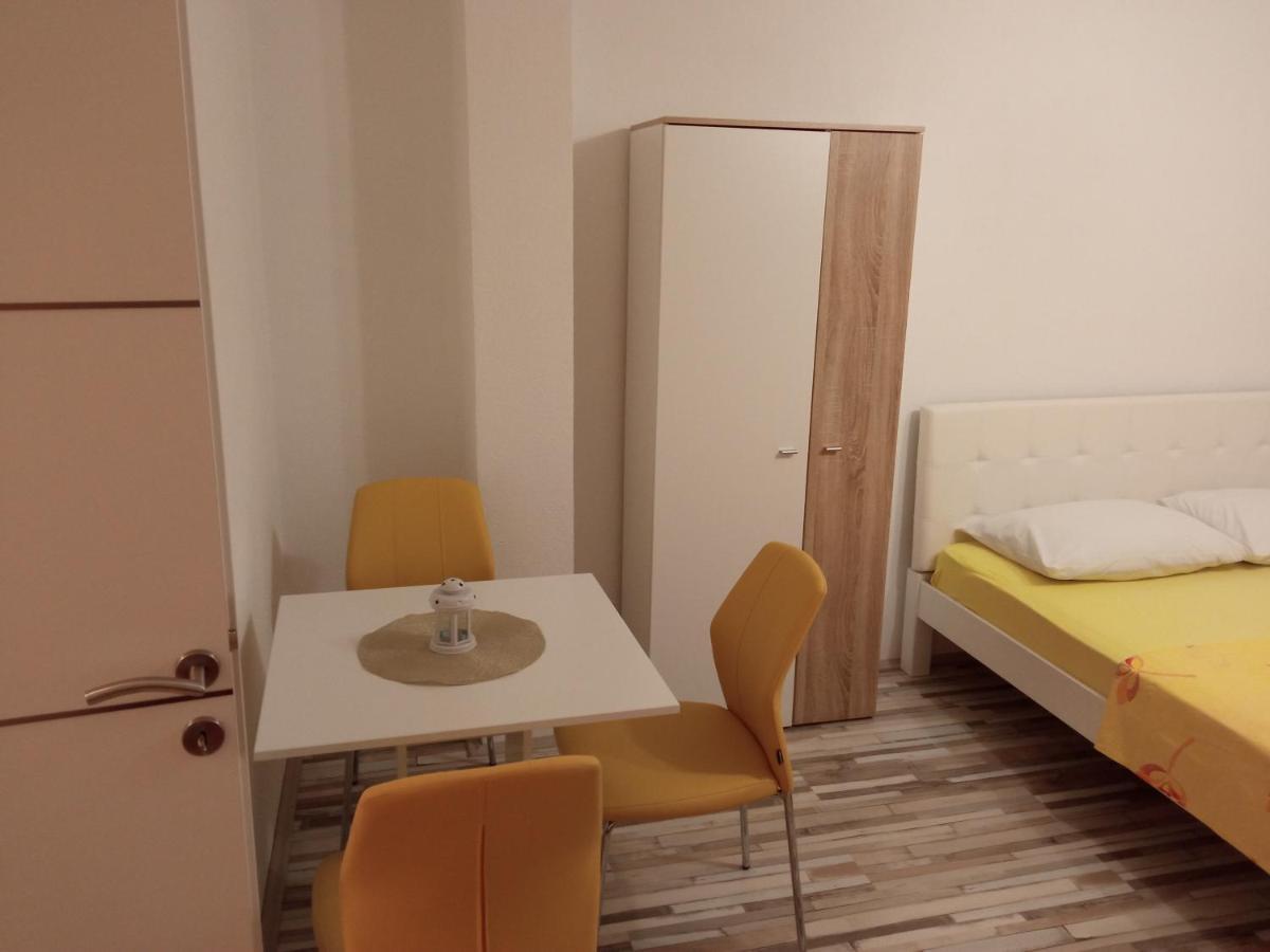Studio Apartman Matkovic Imotski Exterior photo