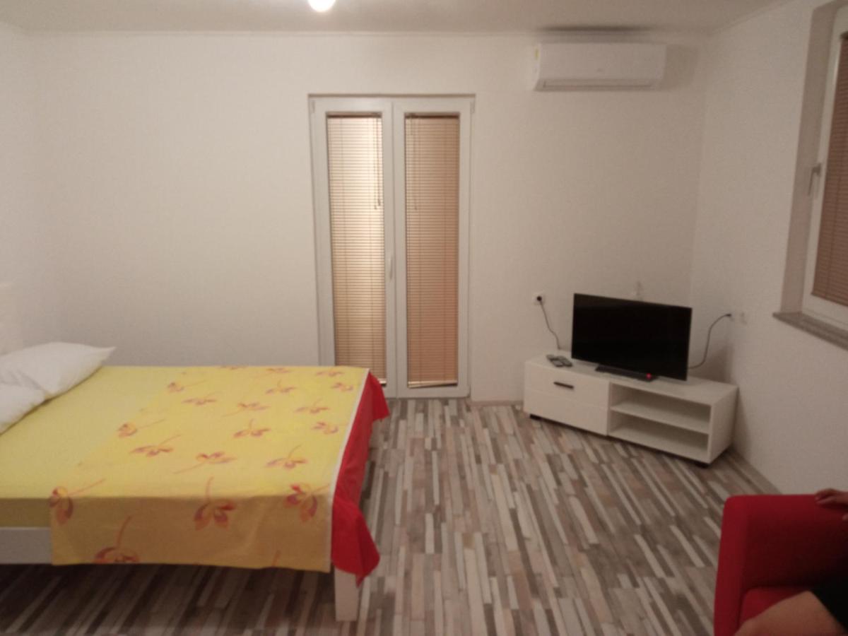 Studio Apartman Matkovic Imotski Exterior photo