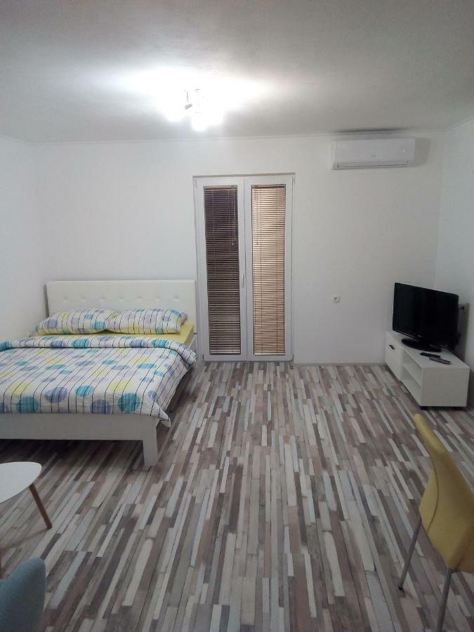 Studio Apartman Matkovic Imotski Exterior photo